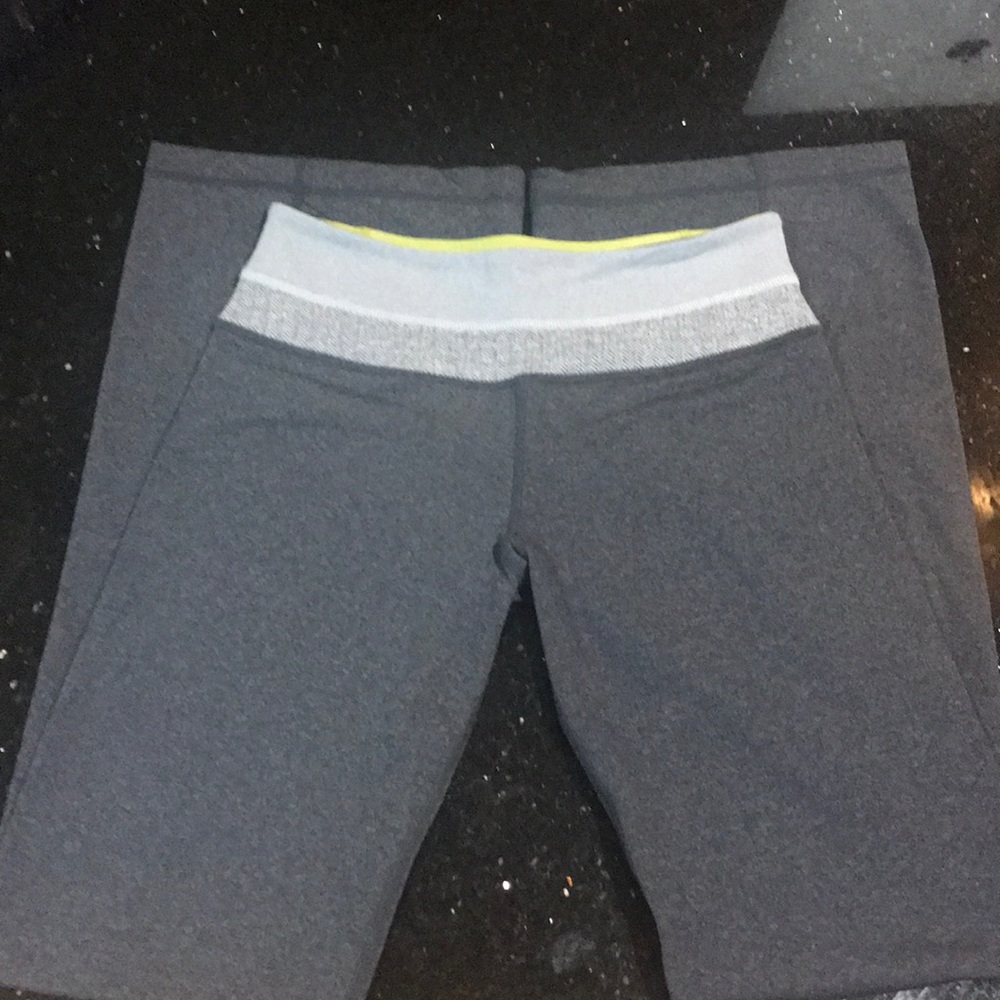 Full length reversible boot leg yoga pants.